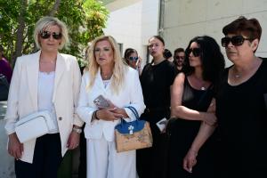 Συγγενείς του Γιώργου Καραϊβάζ