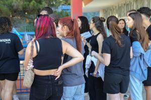 Μαθητές σε λύκειο