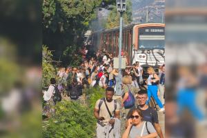 Επιβάτες σε τρένο