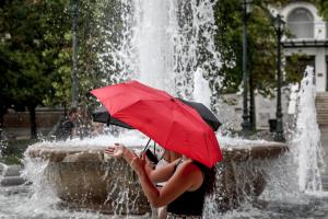 καιρός καλοκαίρι φθινόπωρο ομπρέλα