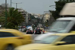 Αυξημένη κίνηση στους δρόμους της Αθήνας
