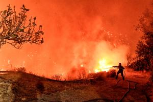 ΠΥΡΚΑΓΙΑ ΠΥΡΟΣΒΕΣΤΗΣ ΝΥΧΤΑ