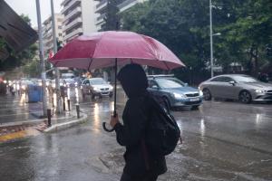Έντονη βροχόπτωση στη Θεσσαλονίκη