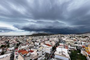 Συννεφιά πάνω από την Αθήνα