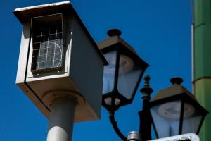 Κάμερα διαχείρισης κυκλοφορίας σε λεωφορολωρίδα στην Αθήνα