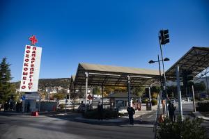 Η είσοδος του νοσοκομείου Παπαγεωργίου στη Θεσσαλονίκη