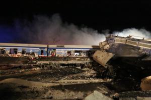 Το επιβατικό τρένο που συγκρούστηκε στα Τέμπη