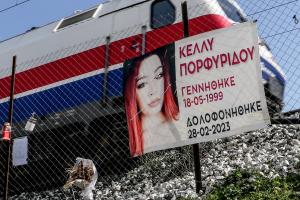 Φωτογραφία της Κέλλυς Πορφυρίδου στα Τέμπη
