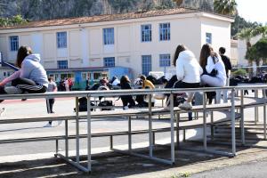 ΜΑΘΗΤΕΣ ΣΧΟΛΕΙΑ