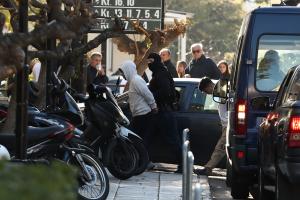 Μεταφορά συλληφθέντα στα δικαστήρια