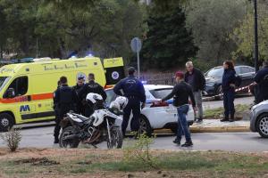 Αστυνομικοί και ασθενοφόρο του ΕΚΑΒ