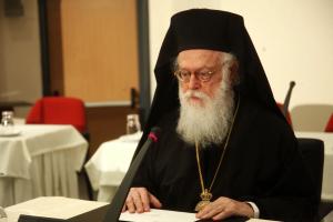Ο αρχιεπίσκοπος Αλβανίας Αναστάσιος