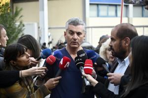 Ηλίας Γκινοσάτης ασανσέρ Ερυθρός Σταυρός