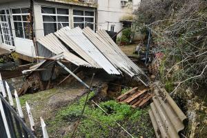 Σπίτι που υπέστη καθίζηση από την κακοκαιρία
