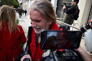 ΤΡΑΥΜΑΤΙΣΜΟΣ ΛΩΛΟΥ ΣΤΗ ΔΙΑΔΗΛΩΣΗ ΣΤΟ ΣΥΝΤΑΓΜΑ ΓΙΑ ΤΑ ΤΕΜΠΗ