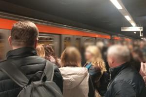 Βλάβη συρμού και συνωστισμός στο σταθμό Μοναστηράκι, 04-01-2024