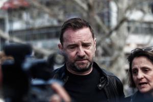 Ο Νίκος Πλακιάς, πατέρας και θείος των τριών κοριτσιών που σκοτώθηκαν στα Τέμπη