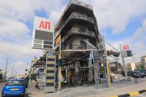 Καμένο ολοσχερώς βενζινάδικο στην Αργυρούπολη μετά από εμπρηστική επίθεση αγνώστων