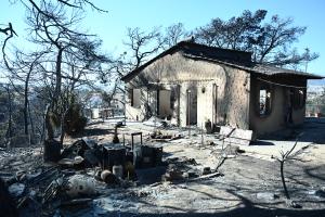 Καμμένο σπίτι