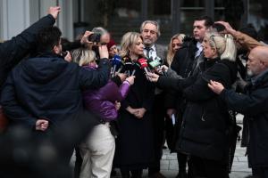 Η Μαρία Καρυστιανού κάνει δηλώσεις