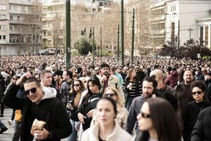 Κόσμος στην Αθήνα για τα Τέμπη