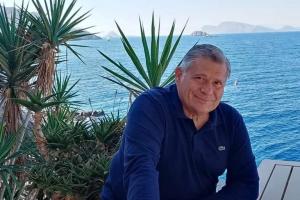 Ο Βασίλης Κατσαφάδος