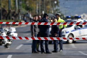 Κορδέλα της αστυνομίας και περιπολικό