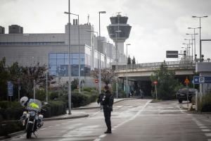 Αστυνομικός στο αεροδρόμιο «Ελ. Βενιζέλος»