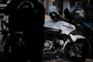 Αστυνομικοί με μηχανή