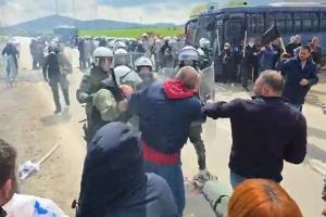 ΜΑΤ κατά διαδηλωτών στην Κοζάνη