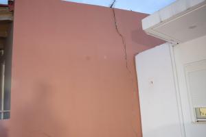 Ρωγμή σε τοίχο στις Βούτες Ηρακλείου