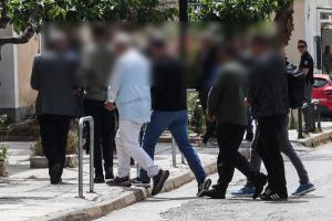 Συλληφθέντες για κύκλωμα σε κτηματολογικά γραφεία