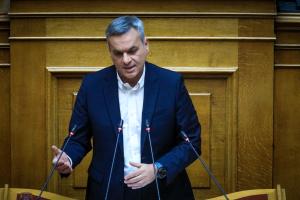 Ο Χάρης Μαμουλάκης