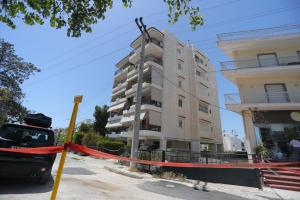 Πτώση 17χρονων κοριτσιών από ταράτσα στην Ηλιούπολη