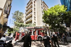 Φωτιά σε ισόγειο ξενοδοχείου στην Ομόνοια