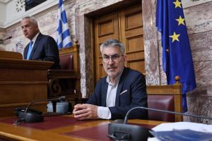 Ο Θεόφιλος Ξανθόπουλος στη συνεδρίαση της Επιτροπής Αναθεώρησης του Συντάγματος
