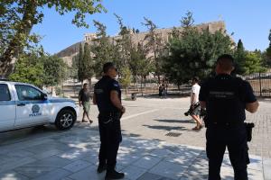 Αστυνομία στο σημείο της επίθεσης κατά τουριστών στην Ακρόπολη