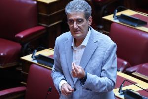 Ο Χρήστος Γιαννούλης στα έδρανα της Βουλής