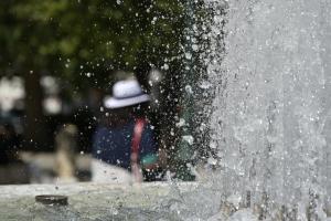 ΥΨΗΛΕΣ ΘEΡΜΟΚΡΑΣΙΕΣ ΣΤΗΝ ΑΘΗΝΑ