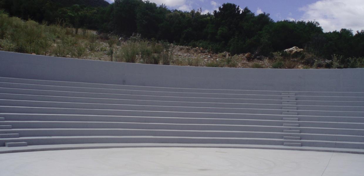Το ανοιχτό Θέατρο του Ομολίου στη Λάρισα 