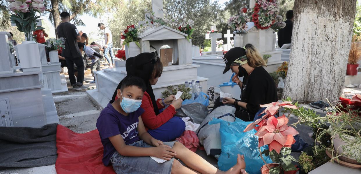 μόρια νεκροταφείο πρόσφυγες