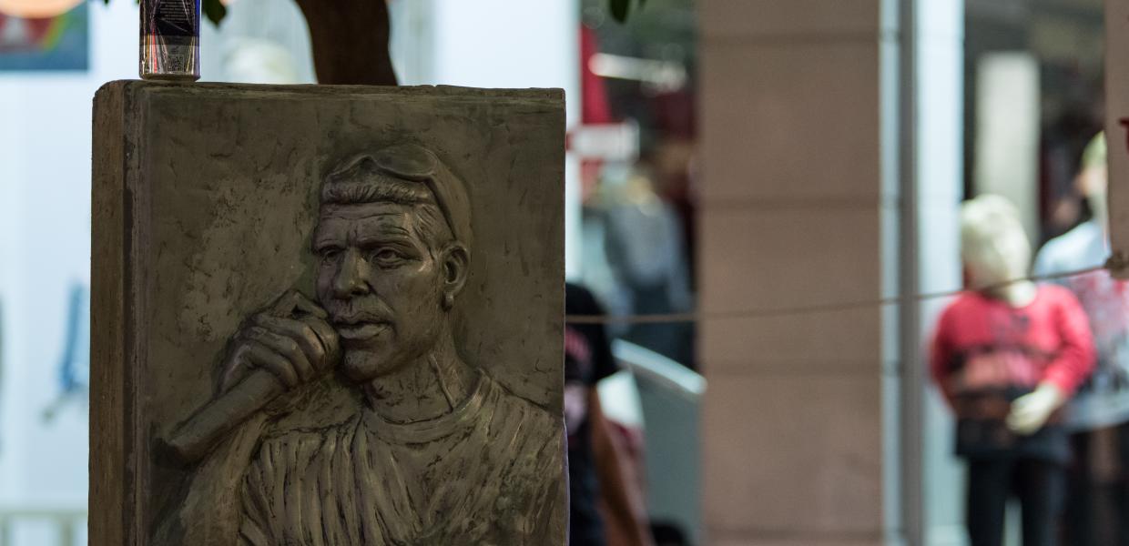 Το μνημείο του Παύλου Φύσσα