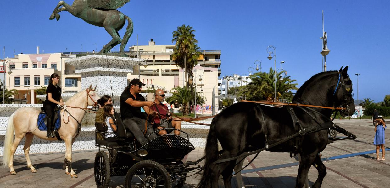 ΚΟΡΙΝΘΟΣ ΑΛΟΓΑ ΑΜΑΞΕΣ