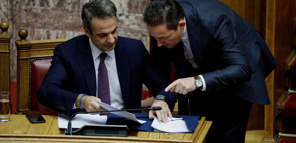 Μητσοτάκης Πέτσας