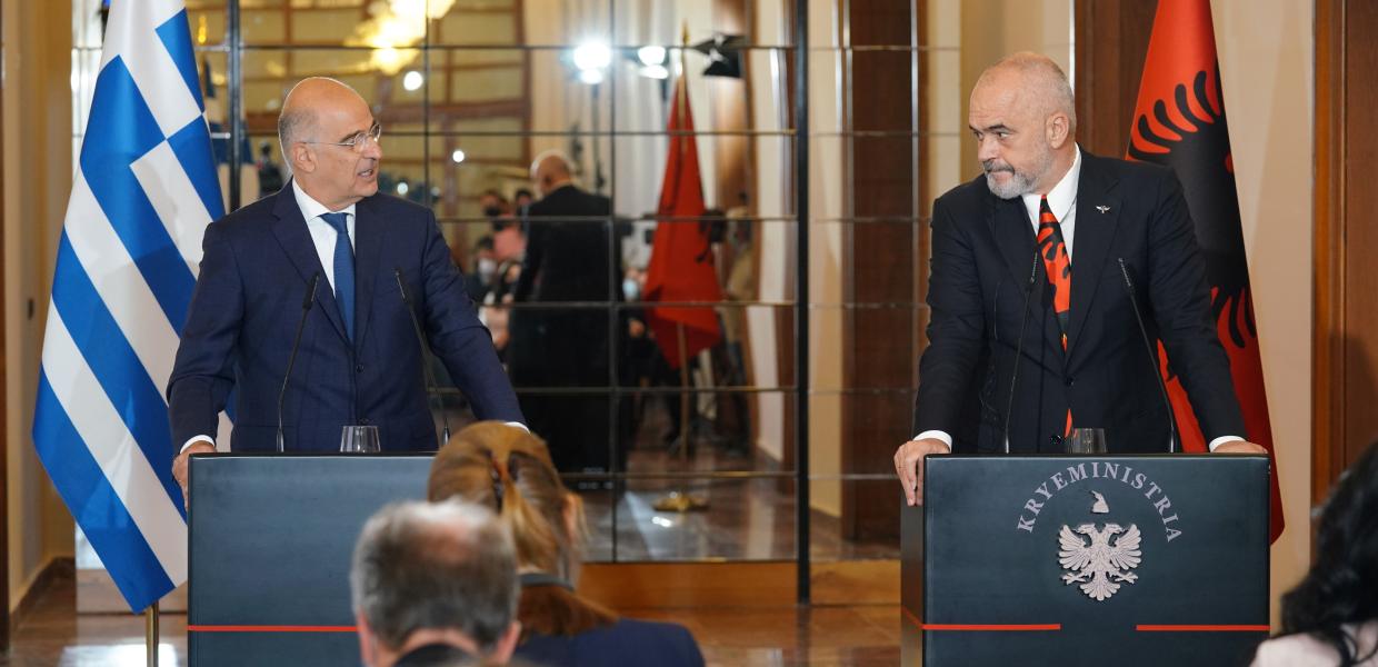 Δένδιας Ράμα