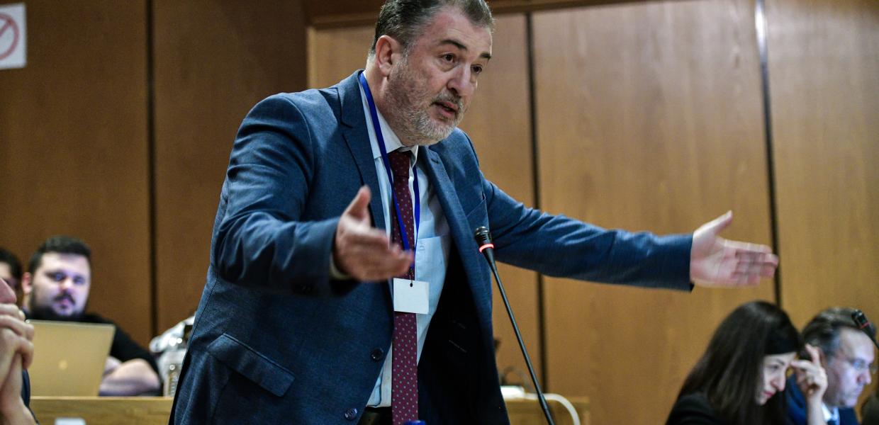 ΔΙΚΗ ΧΡΥΣΗ ΑΥΓΗ ΠΑΠΑΔΑΚΗΣ