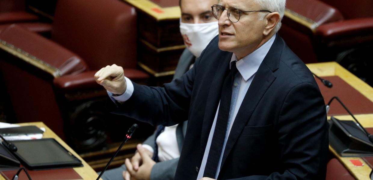 Γιάννης Ραγκούσης