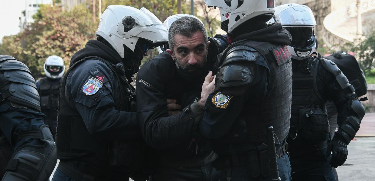 Πανεπιστημίου προσαγωγές