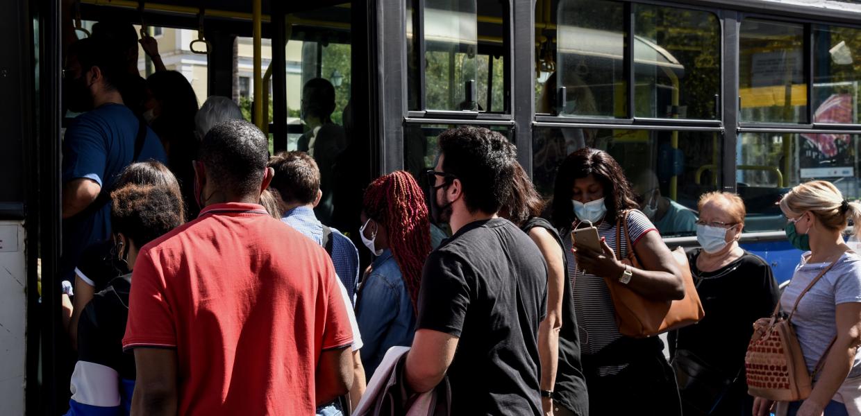 Συγκοινωνίες λεωφορεία συνωστισμός κορωνοϊός