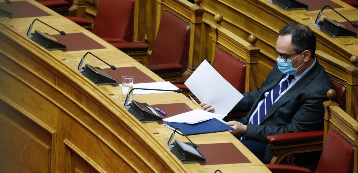 Ο Γιώργος Κοντοζαμάνης στη Βουλή